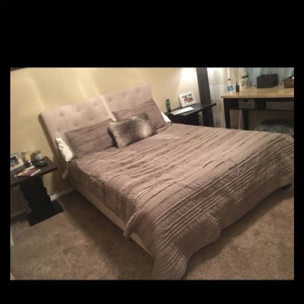 Queen size pink Bed frame with headboard mattess